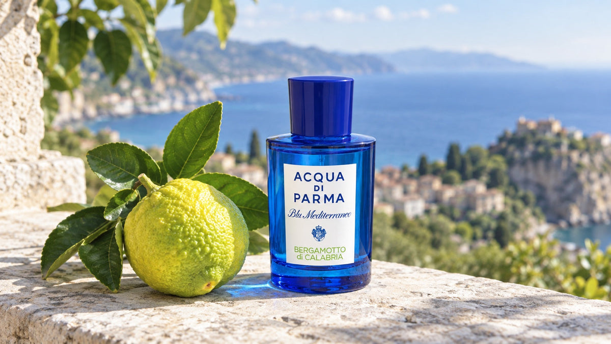 Illustrationsfoto: Acqua di Parma Bergamotto di Calabria neben einer frischen Bergamotte.