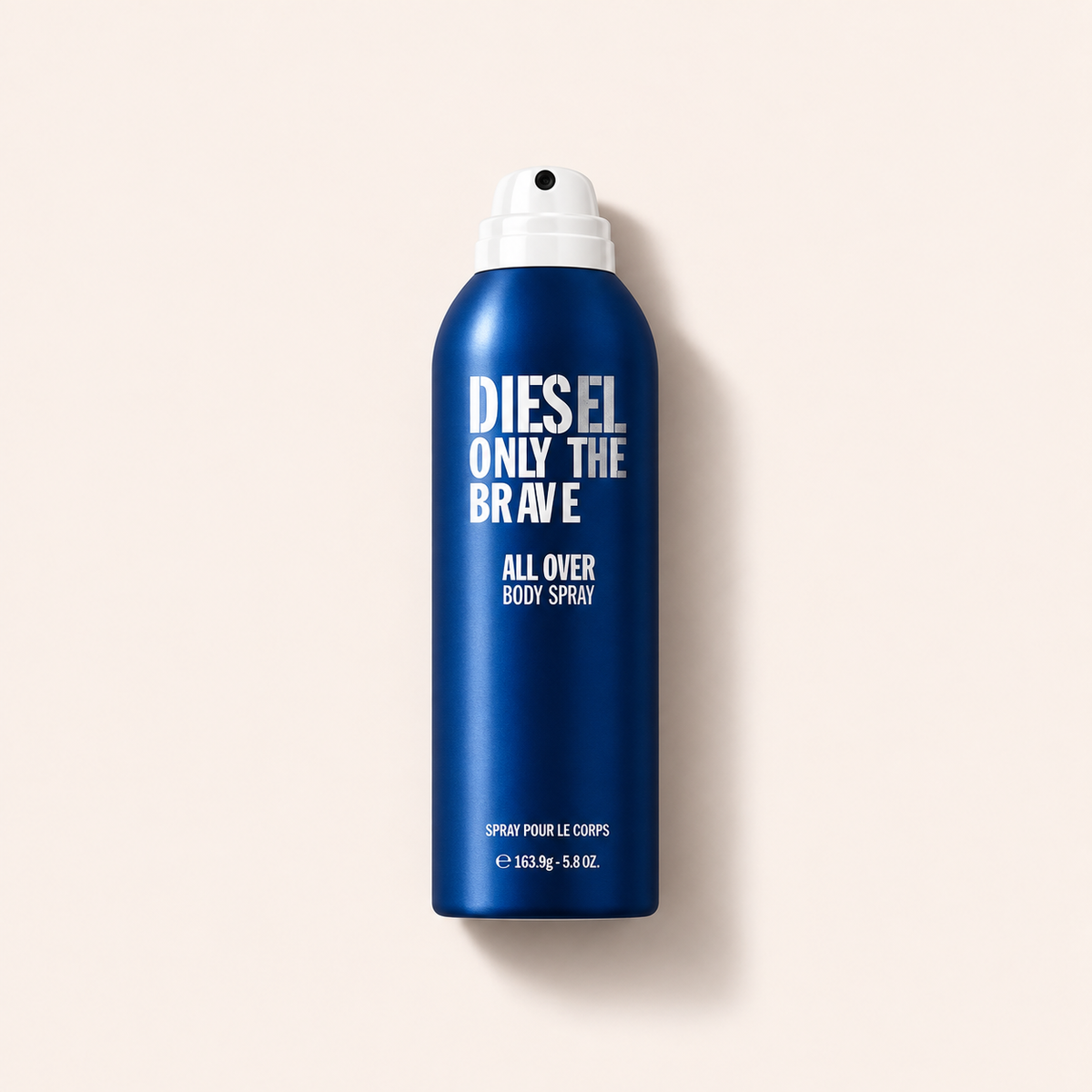 Modré balení tělového spreje Diesel Only The Brave 200 ml s bílým rozprašovačem – MrRizz