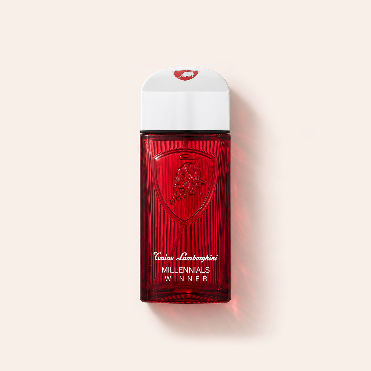 Flakon parfému Lamborghini Millennials Winner EDT 125 ml na béžovém pozadí – MrRizz