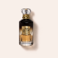 Flakon Lattafa Awraq Al Oud EDP 100 ml na pudrově růžovém pozadí – MrRizz