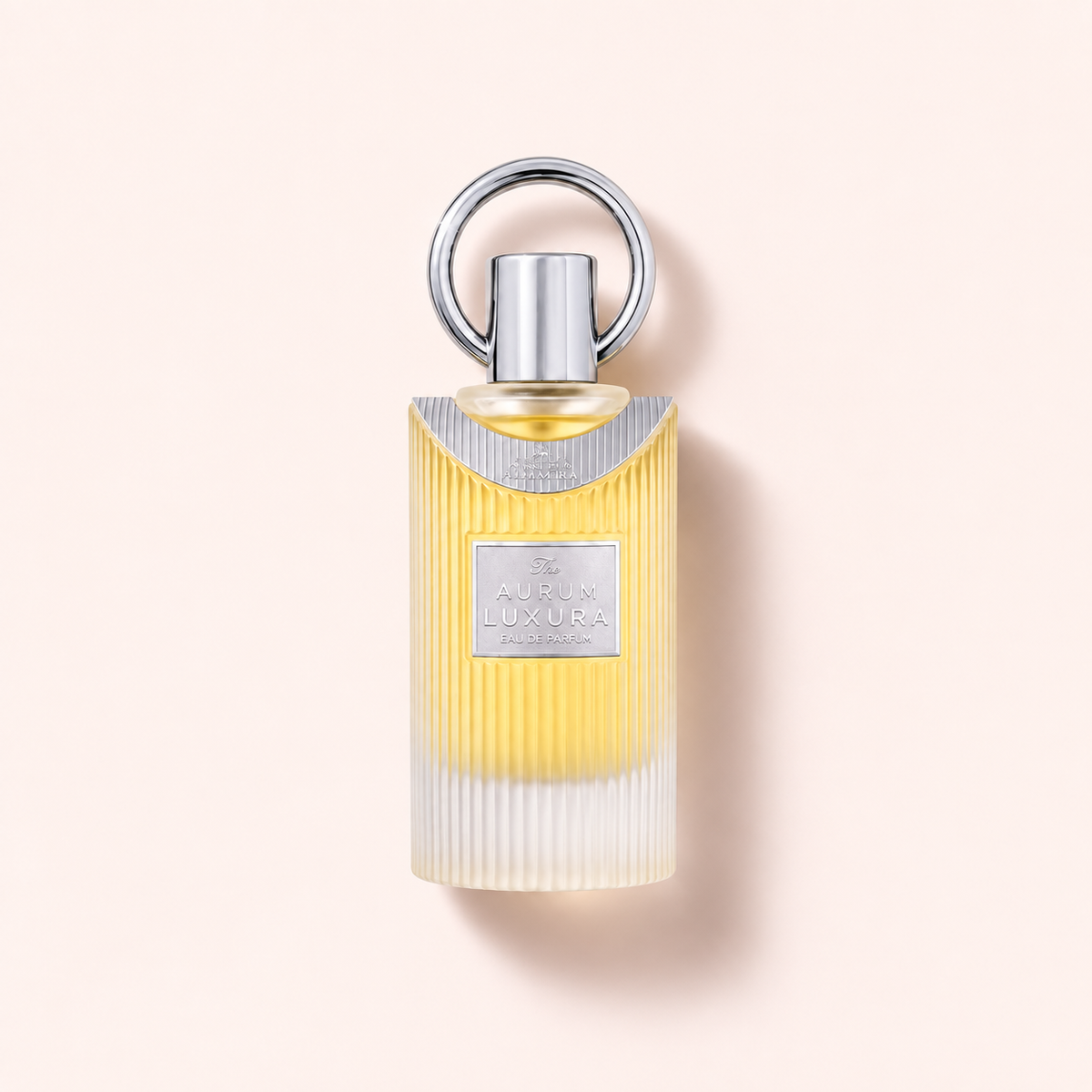 Maison Alhambra The Aurum Luxura EDP 100 ml na teplém růžovém pozadí – MrRizz