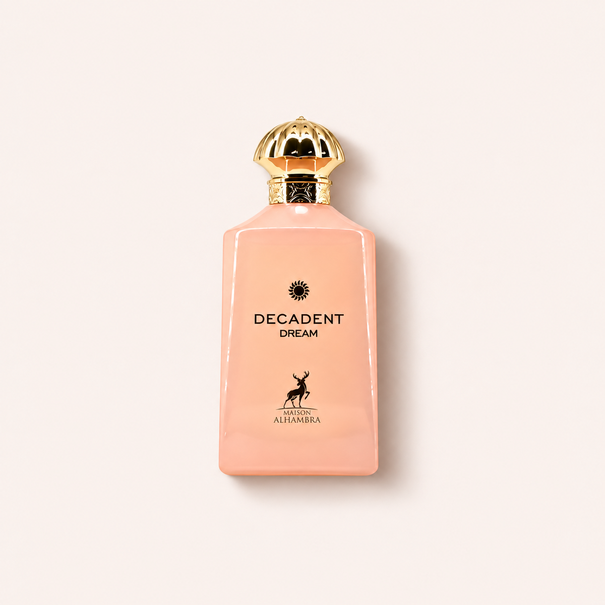 Maison Alhambra Decadent Dream EDP 100 ml na jemně růžovém pozadí – MrRizz