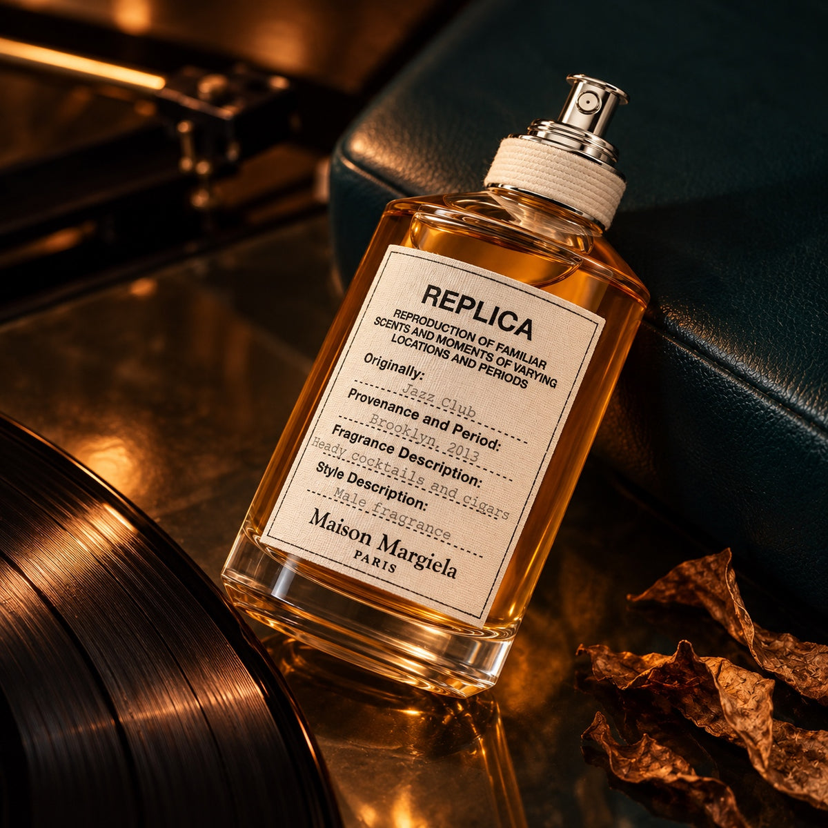 Maison Margiela REPLICA Jazz Club EDT 100 ml v nočním zátiší s vinylovou deskou – MrRizz