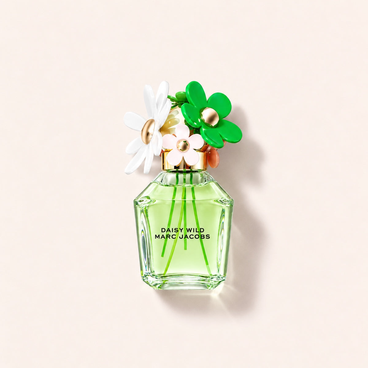 Marc Jacobs Daisy Wild parfémovaná voda 100 ml, flakon na světlém pozadí – MrRizz