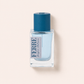 Gianfranco Ferré Fougere Italiano 30 ml – produktová fotografie na béžovém pozadí MrRizz
