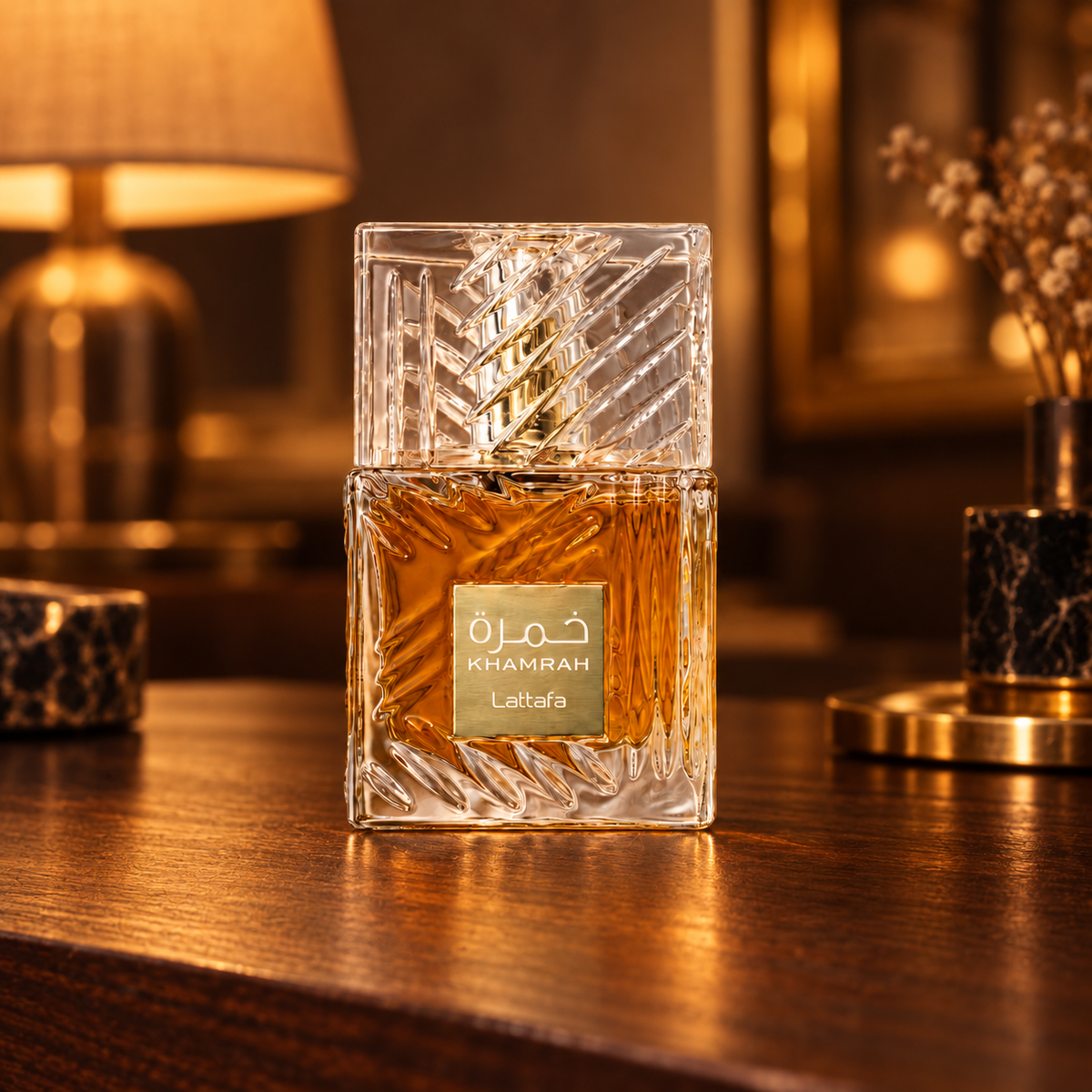 Lattafa Khamrah EDP 100 ml – produkt v prostředí