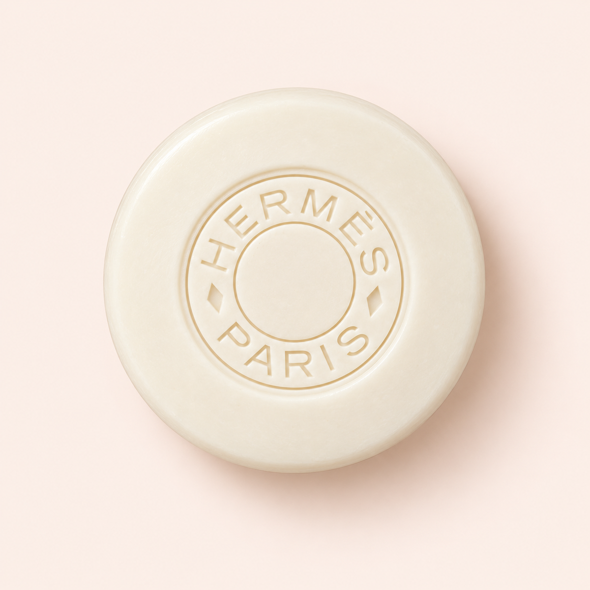 Hermès Le Jardin de Monsieur Li parfémované mýdlo 100 g na béžovém pozadí – MrRizz