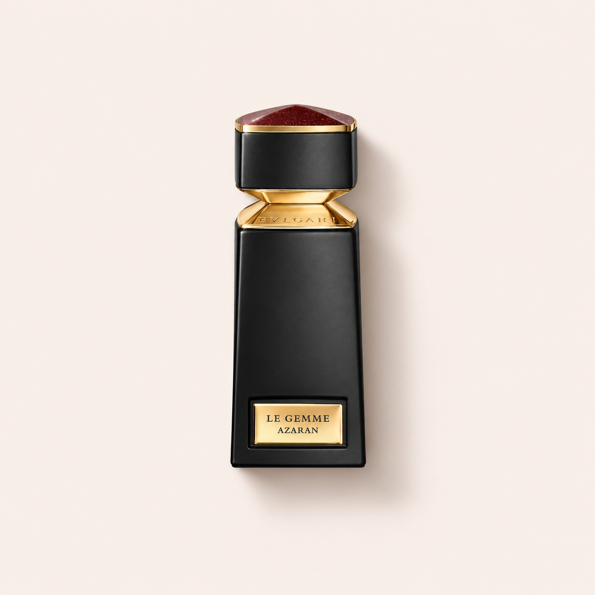 Bvlgari Le Gemme Azaran EDP 125 ml na béžovém pozadí – MrRizz