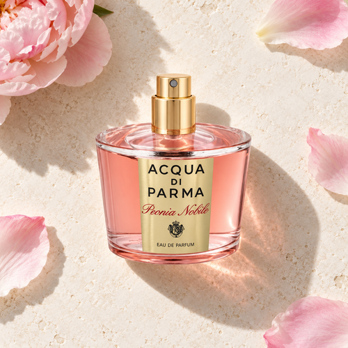 Acqua di Parma Le Nobili Peonia Nobile 100 ml – parfém v prostředí, pohled shora s bočním stínem