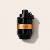 Victor and Rolf Spice Bomb Extreme – flakon položený na zádech