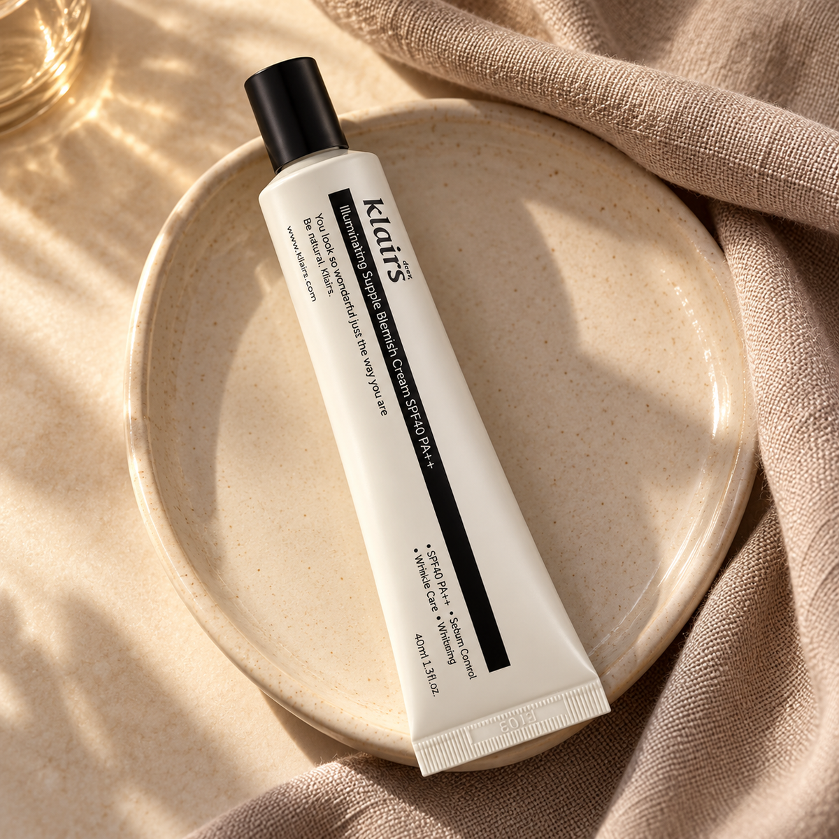 Dear, Klairs Sun Illuminating Supple Blemish Cream 40 ml – atmosférická fotografie – MrRizz