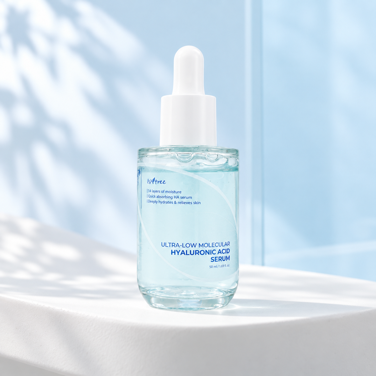 Isntree Ultra-Low Molecular Hyaluronic Acid Serum 50 ml – atmosférická fotografie – MrRizz