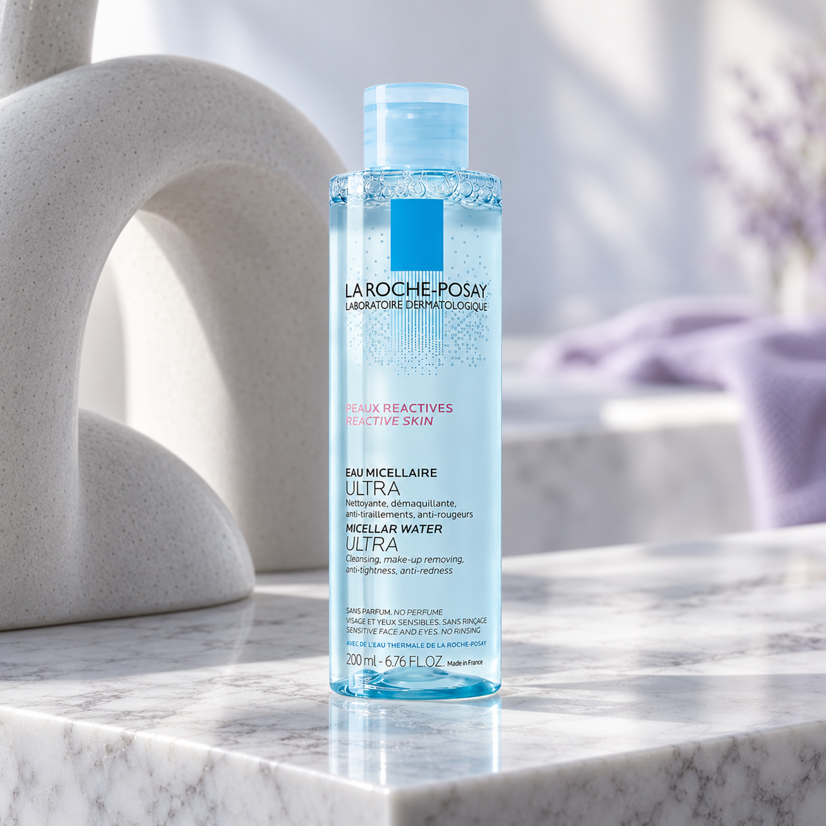 La Roche-Posay Micellar Water Ultra Reactive Skin 200 ml – atmosférická fotografie – MrRizz