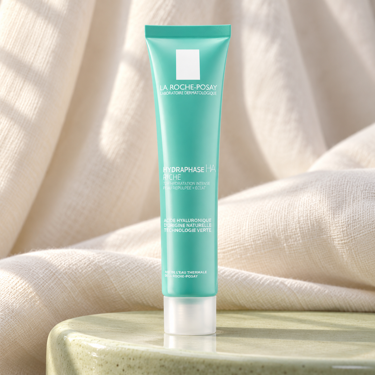 La Roche-Posay Hydraphase HA Rich 40 ml – atmosférická fotografie – MrRizz