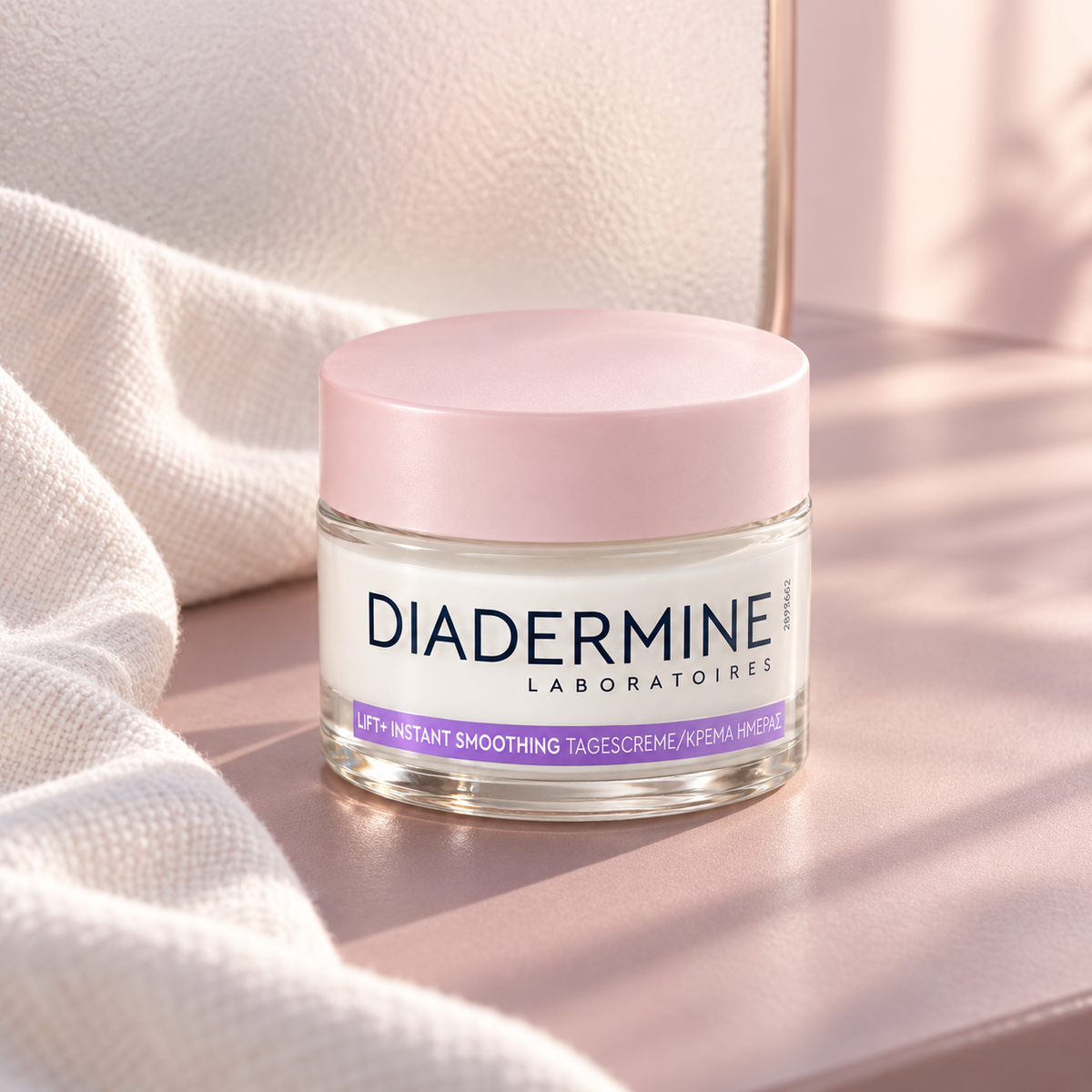 Diadermine Lift+ Instant Smoothing Anti-Age Day Cream 50 ml – atmosférická fotografie – MrRizz