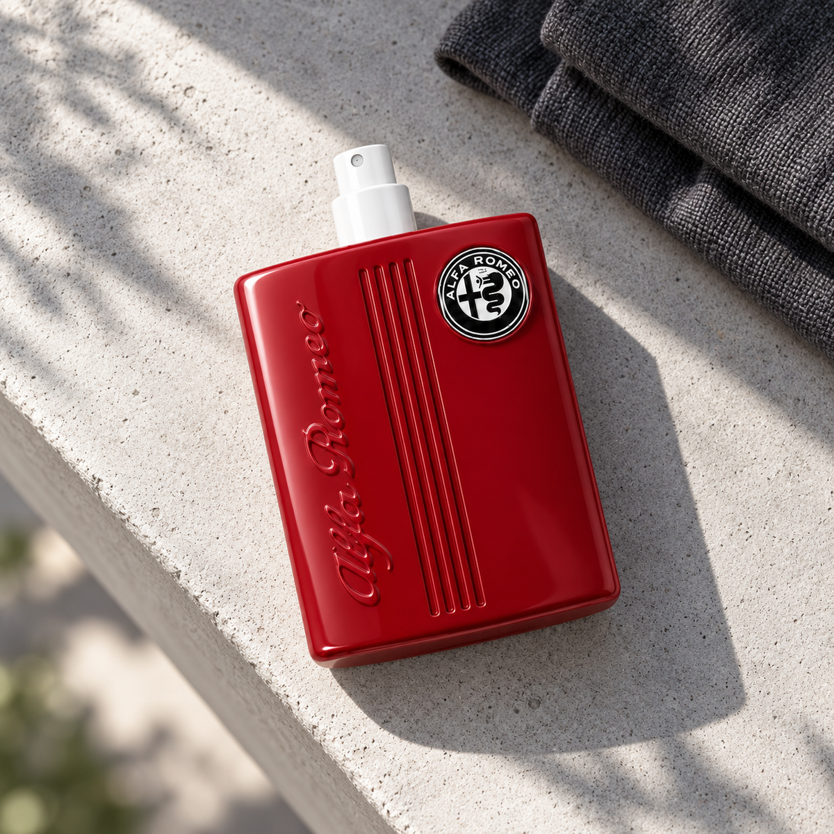 Alfa Romeo Red 125 ml – atmosférická fotografie – MrRizz