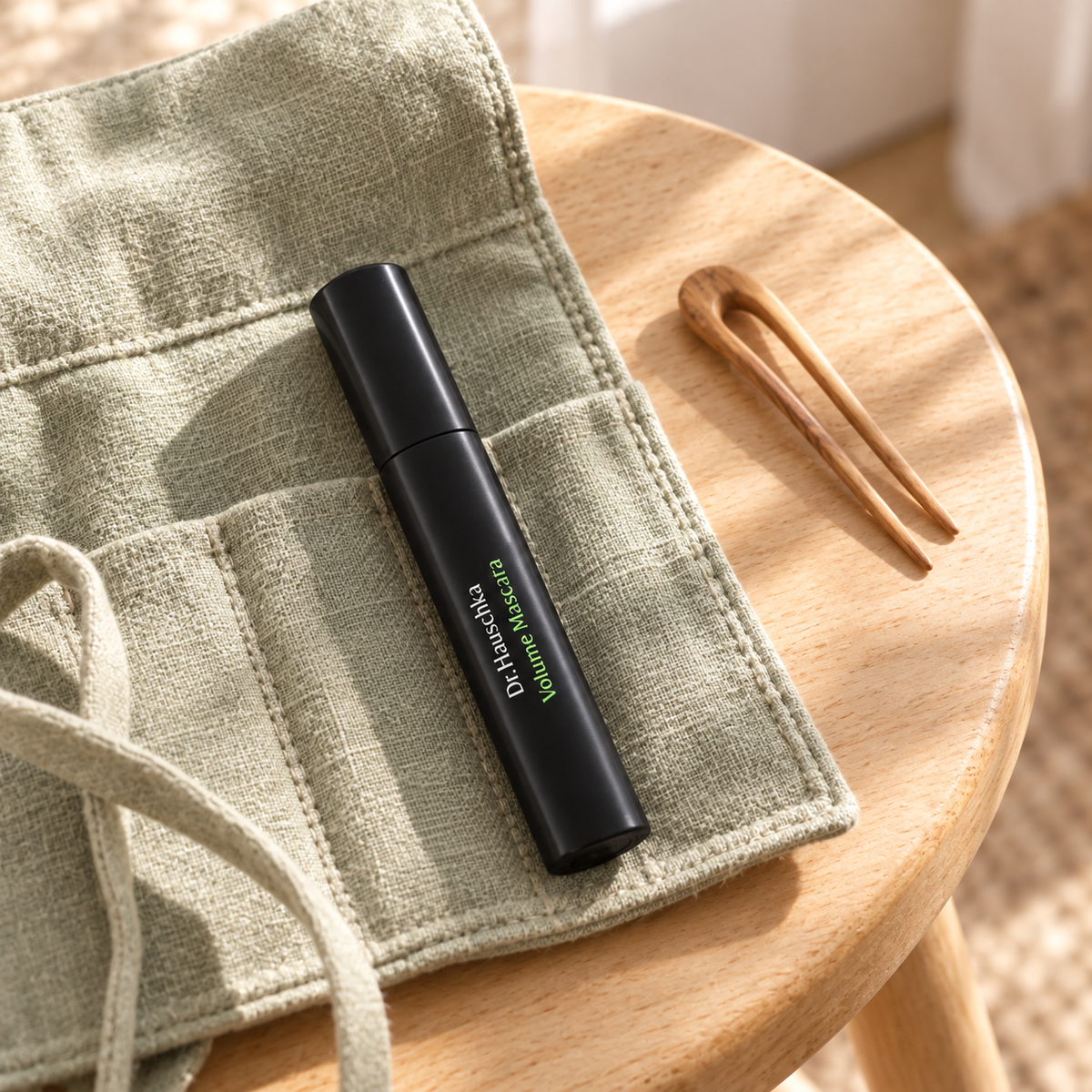 Dr. Hauschka Mascara Volume 8 ml – atmosférická fotografie – MrRizz